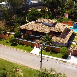 Belíssima Casa Com Extensa área Externa - Piscina, Sauna, Churrasqueira E Campo De Futebol - Com 5 Suítes E A 500 Metros Da Rua Pedras Сasa de vacaciones